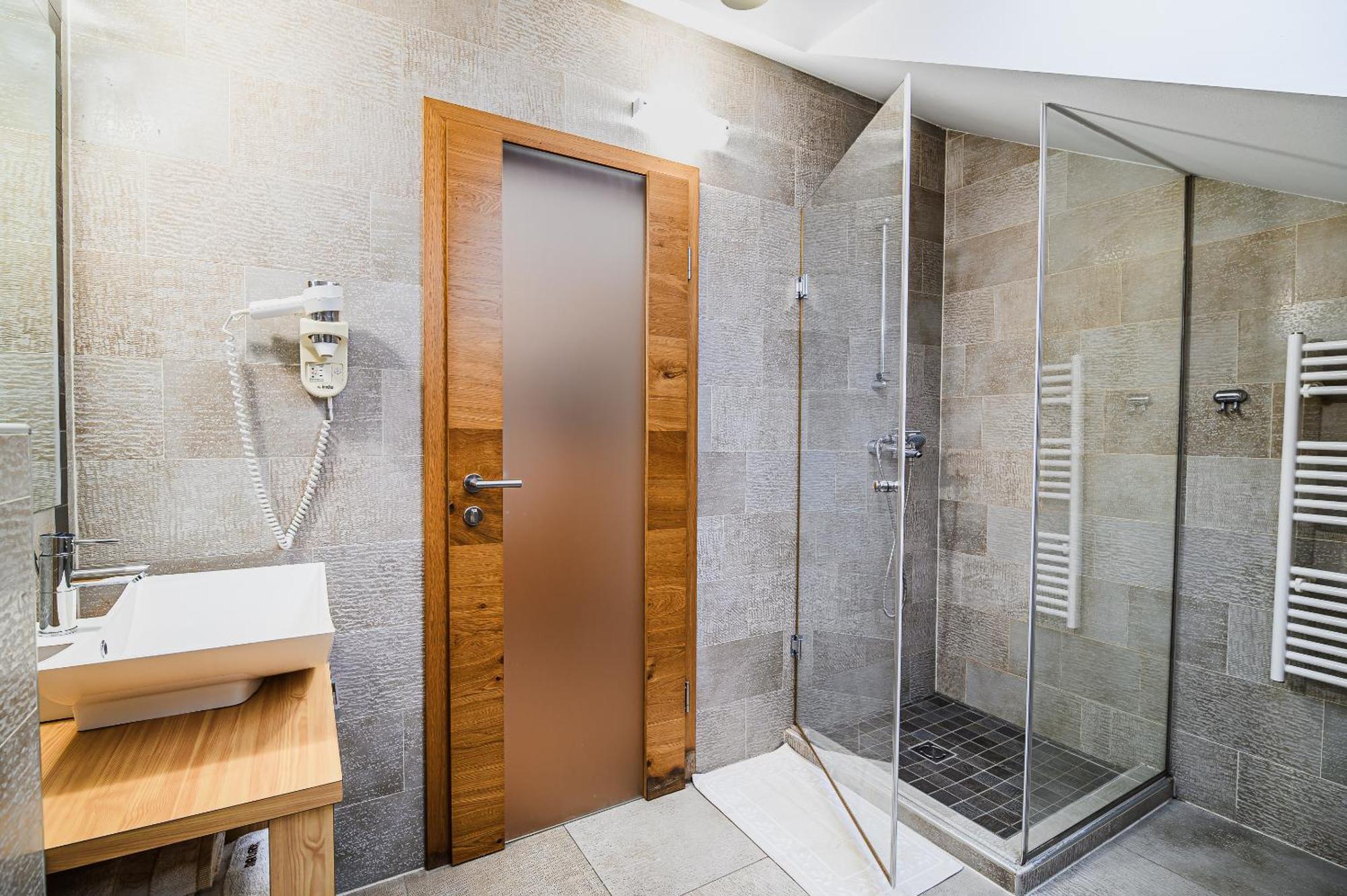 Apartments Maleric With Indoor Pool And Wellness Dragatuš Habitación foto