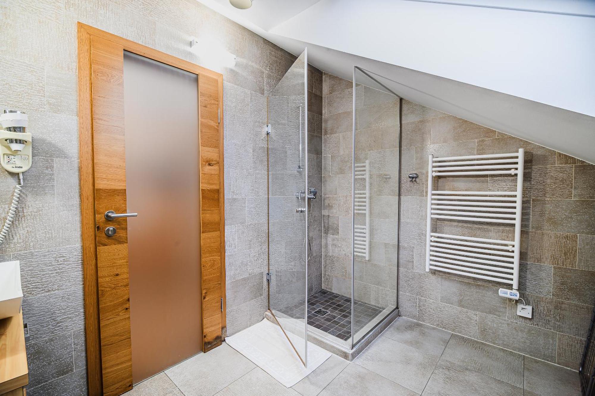 Apartments Maleric With Indoor Pool And Wellness Dragatuš Habitación foto