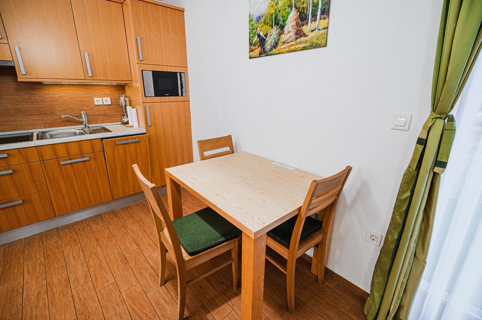 Apartments Maleric With Indoor Pool And Wellness Dragatuš Habitación foto