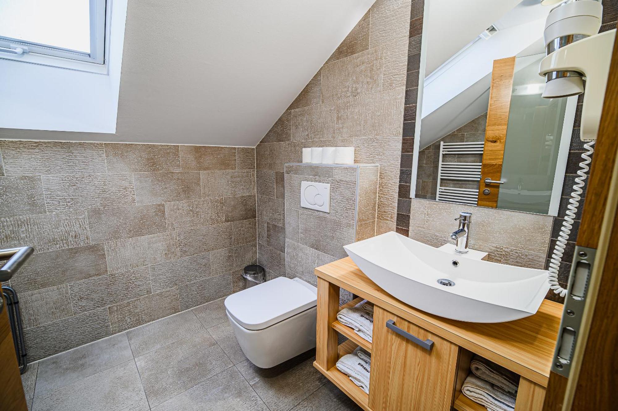 Apartments Maleric With Indoor Pool And Wellness Dragatuš Habitación foto