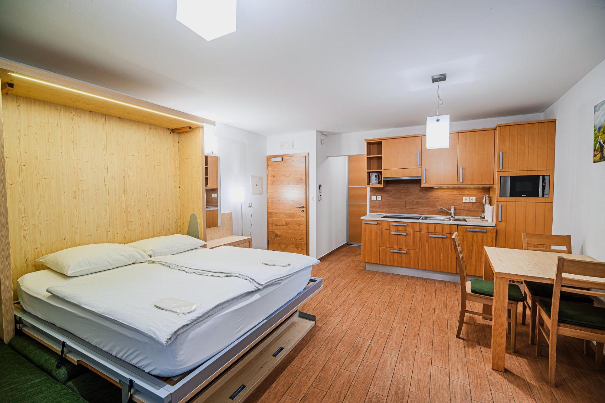 Apartments Maleric With Indoor Pool And Wellness Dragatuš Exterior foto